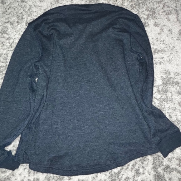 Bundle of 2 American Eagle Waffle Knit Long Sleeve Shirts Size: Large - Picture 5 of 7